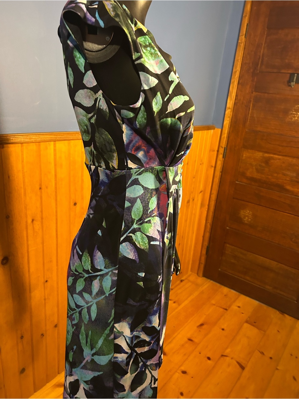 Floral Twist-Front Sheath Dress in Multicolor. Like new. - Picture 3 of 4